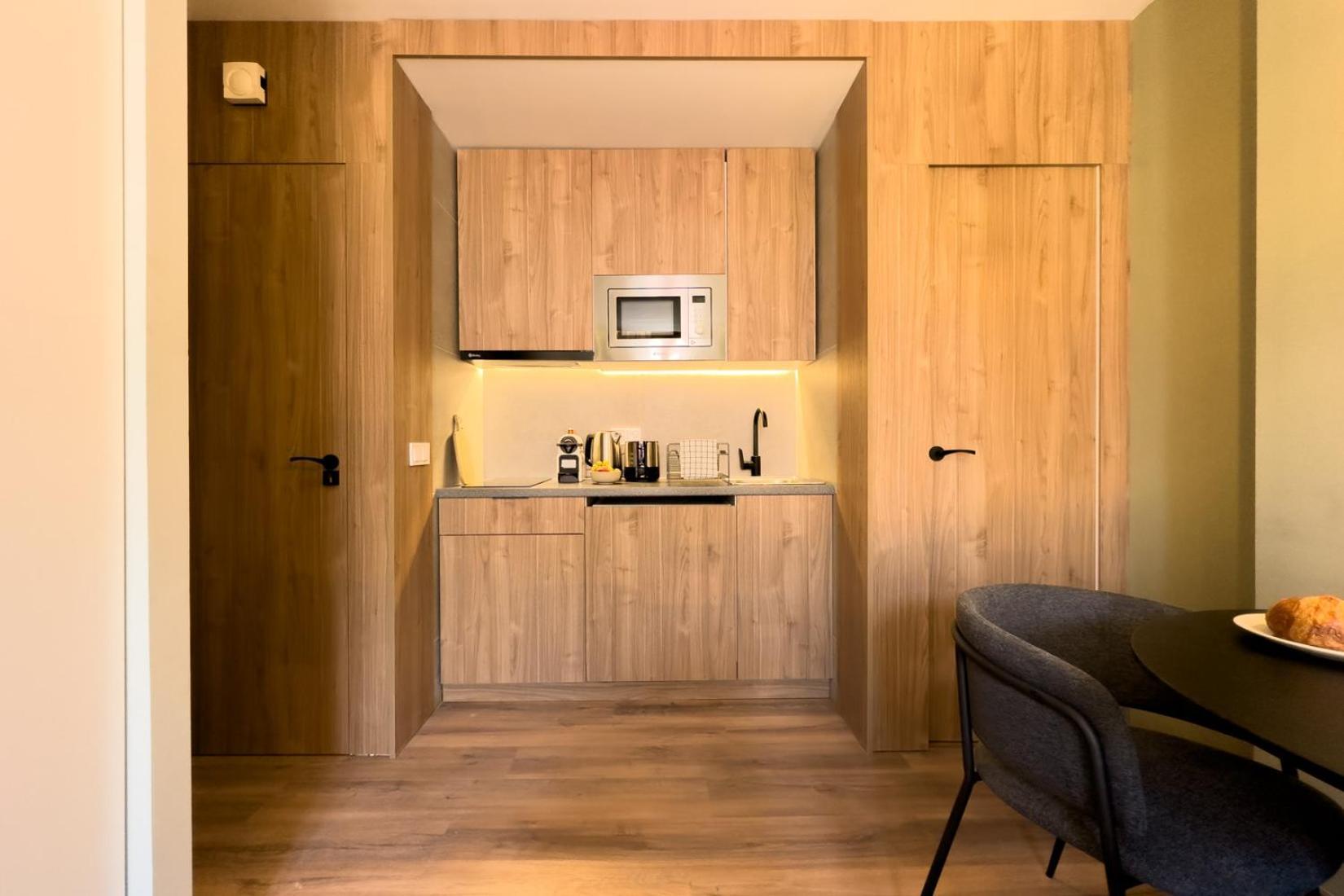 Oasis Suites Downtown Barcelona Exterior foto